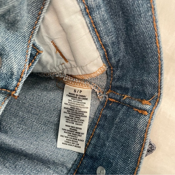 Aeropostale Men’s Light-washed Denim Hoodie (size: S) - Picture 7 of 8